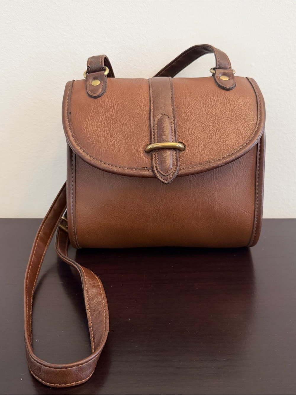 Liz Claiborne Classic Brown Leather Crossbody Bag